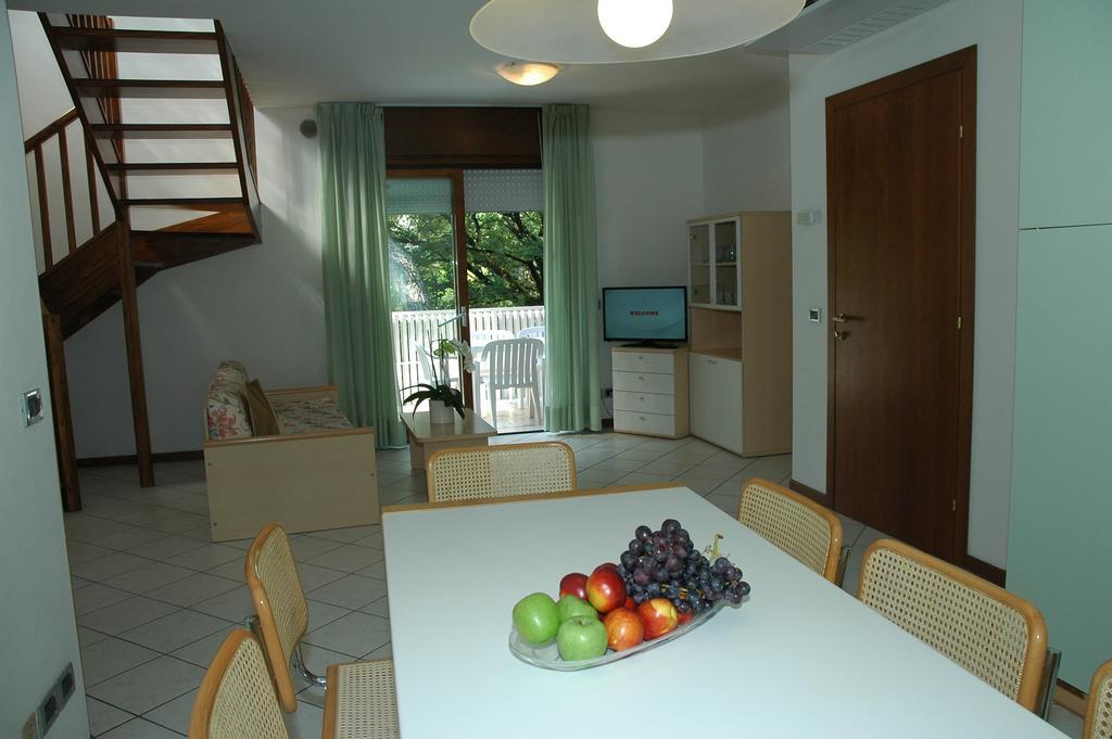 Appartamenti Vacanza Albatros Lignano Sabbiadoro Exterior foto